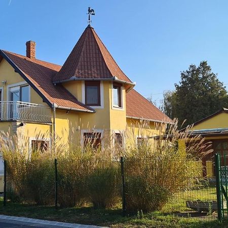 Hajas Família Kiadó Szobák Balatonmáriafürdő Exterior foto