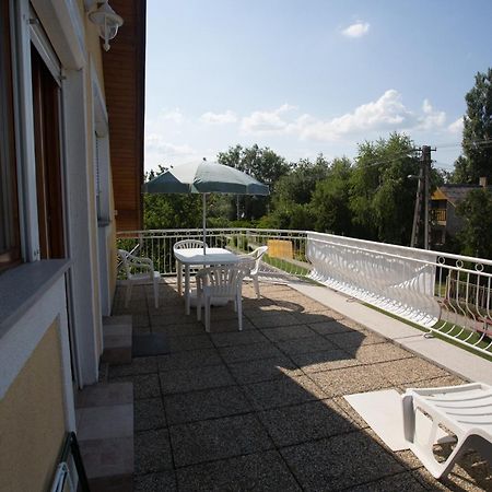 Hajas Família Kiadó Szobák Balatonmáriafürdő Exterior foto
