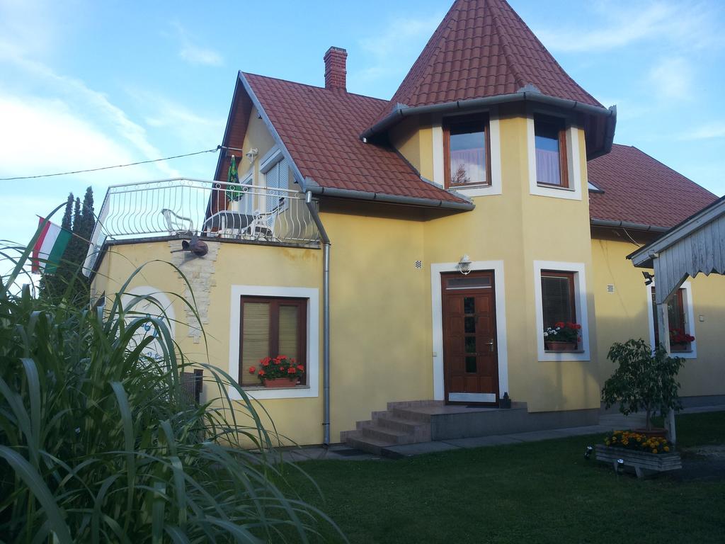 Hajas Família Kiadó Szobák Balatonmáriafürdő Exterior foto
